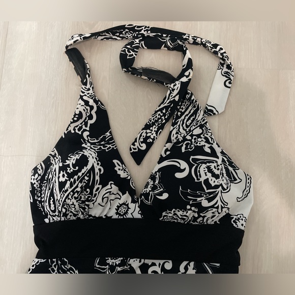 Speechless Black & White Floral Pattern with Tulle Halter Dress - Picture 3 of 3